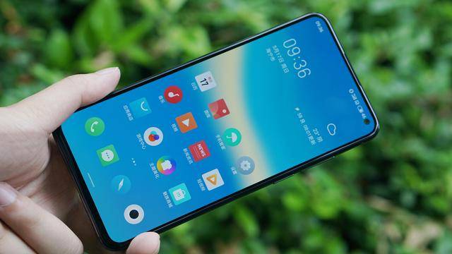 真香|魅族17测评：120Hz直屏，真香警告？