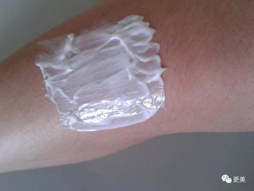 热巴|贵圈“好身材”图鉴:杨幂热巴用垫子,她直接填到臀爆炸