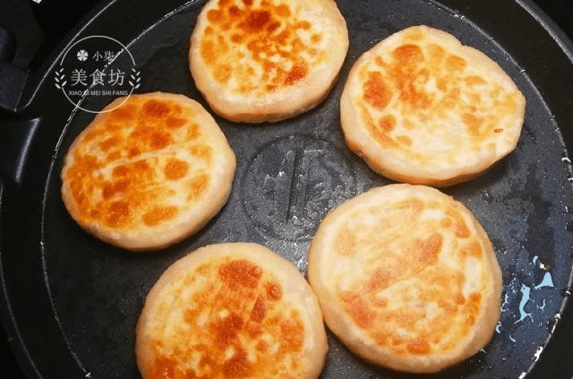 平底锅烙馅饼教程 4caea31d4a964736bd901710553a15c4.png