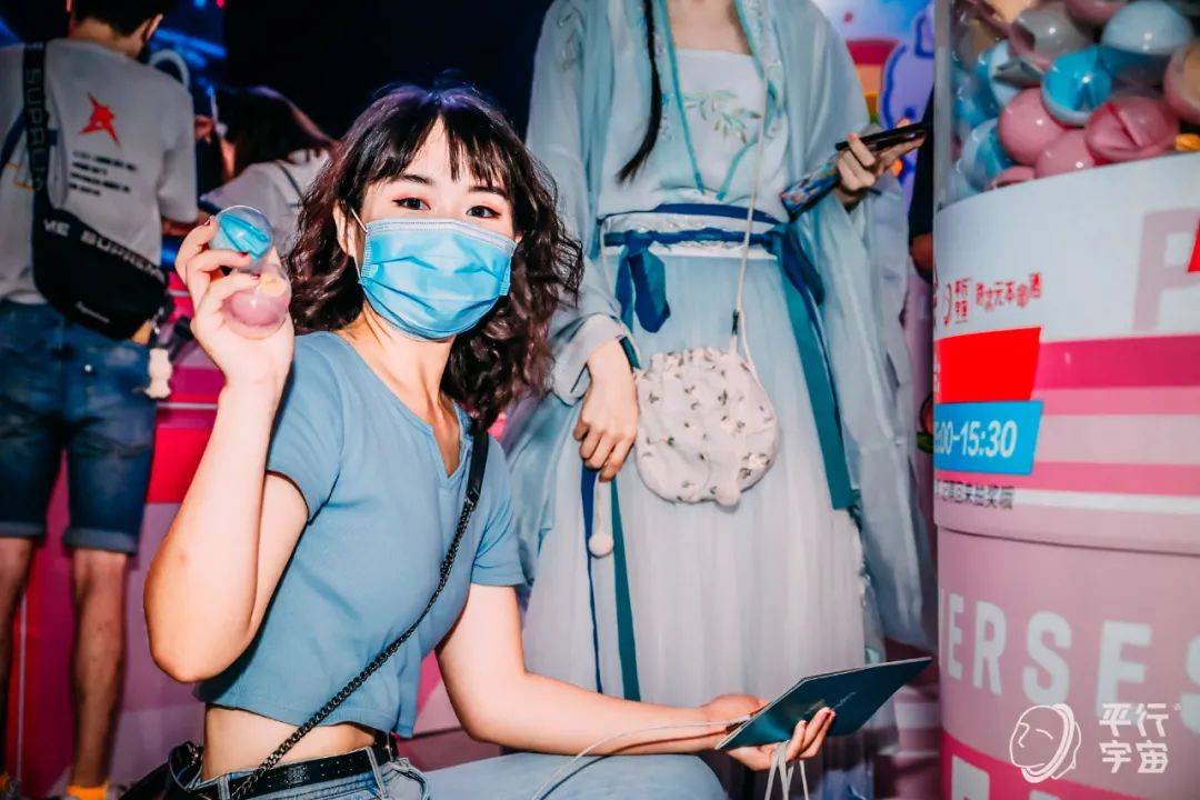 蜜桃|“平行宇宙女团”CJ出道!快来解锁你的跨次元本命酒!