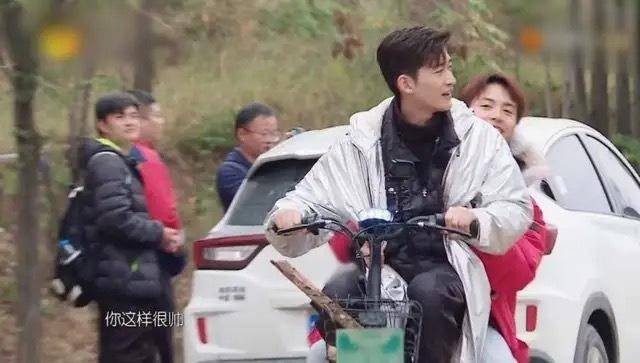 胡军|原创杨洋被胡军连环套路，引陈学冬下场呵护，同为郑爽的CP却惺惺相惜