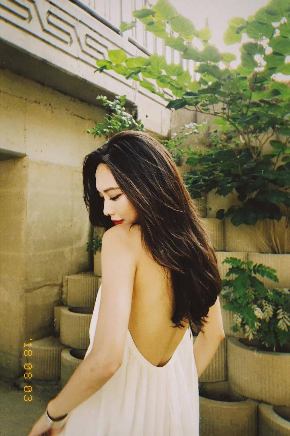 五官|舞台王者王霏霏终于赢了一回皇族万茜！滤镜终究敌不过实力啊...