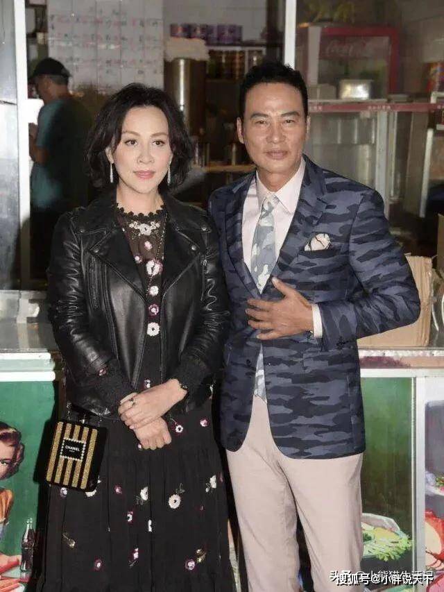 效果|刘嘉玲还是难逃“中年发福”，本想穿一身黑来显瘦，却显矮又显胖