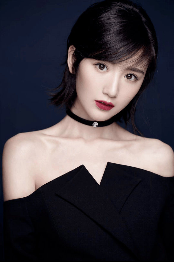 钟晓芹|演员毛晓彤：我跟钟晓芹是完全不一样的人 | 专访