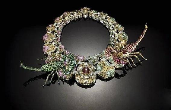 埃尔法|《三十而已》里的富婆们，再落魄也不会搭便车