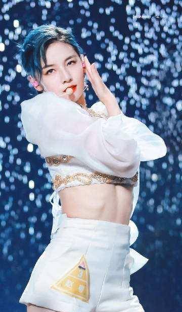 创造营2020赵粤排名_创造营赵粤成功将希林拉带上祭坛,第三次排名第一