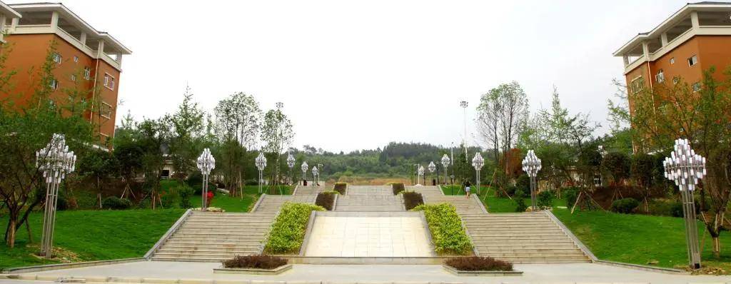 医学|四川有所“中医药”命名的老牌医学高校！已培养近10万名医药卫生专业人才