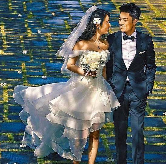 林心如霍建华女儿被赞“长相如偶像剧女主角”，家教严谨有礼貌