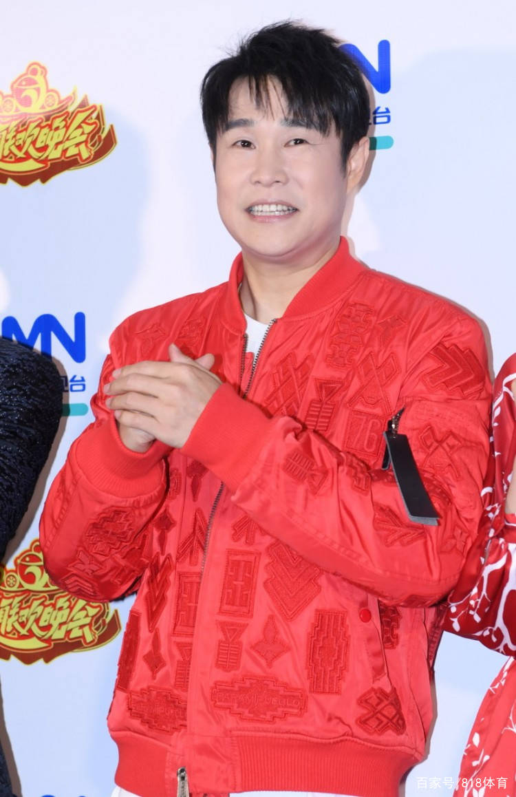 进军娱乐圈范志毅晒撞脸罗嘉良小沈阳照片真的很像吗