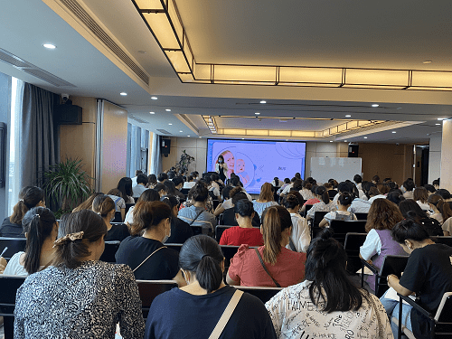 康复|产后康复培训，麻麻康的人才摇篮，行业发展的催化剂