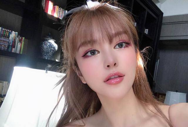 周扬青|FR2为周扬青打造专属“人物Tee”！罗志祥终究是高攀了