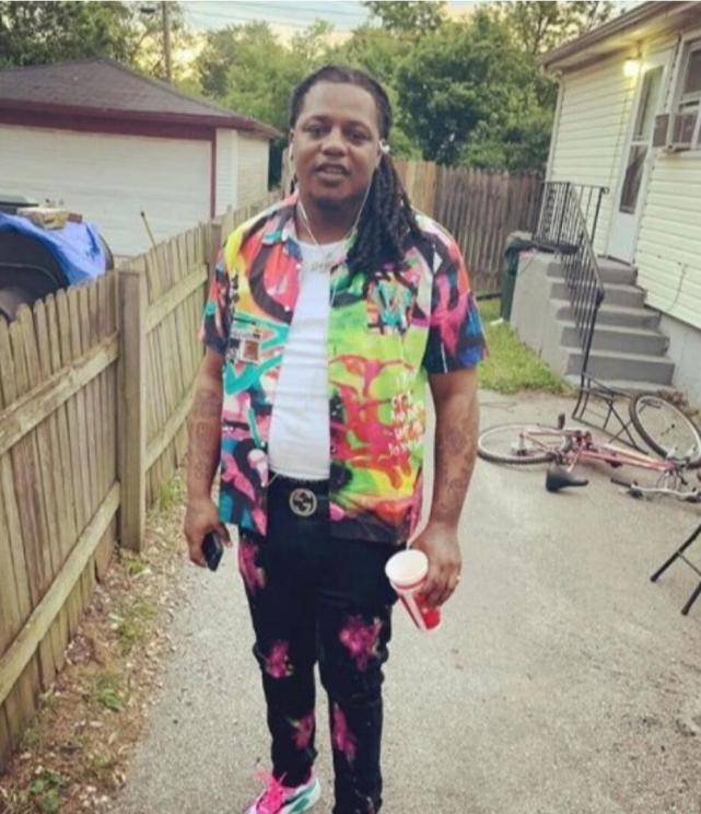 美国歌手遭枪击身亡,3年里他弟和好友接连遭枪