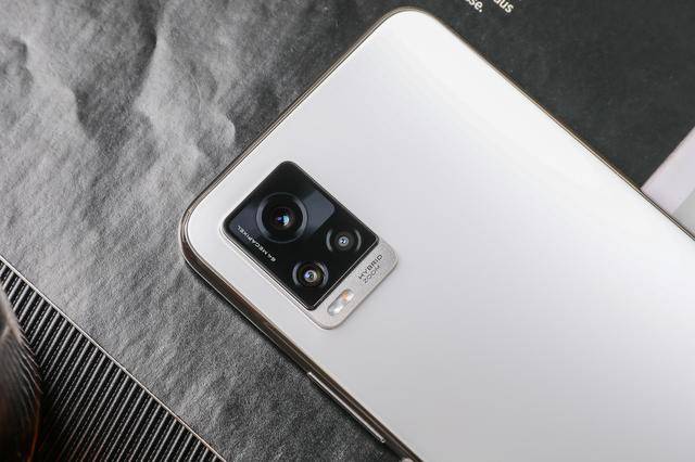 创作|年轻人对手机使用需求都有哪些方面？看看vivo S7就知道了