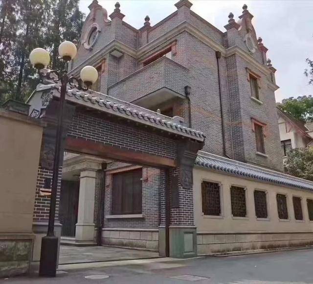 连霸|连霸热搜半个月，这个夏天她们火出圈了