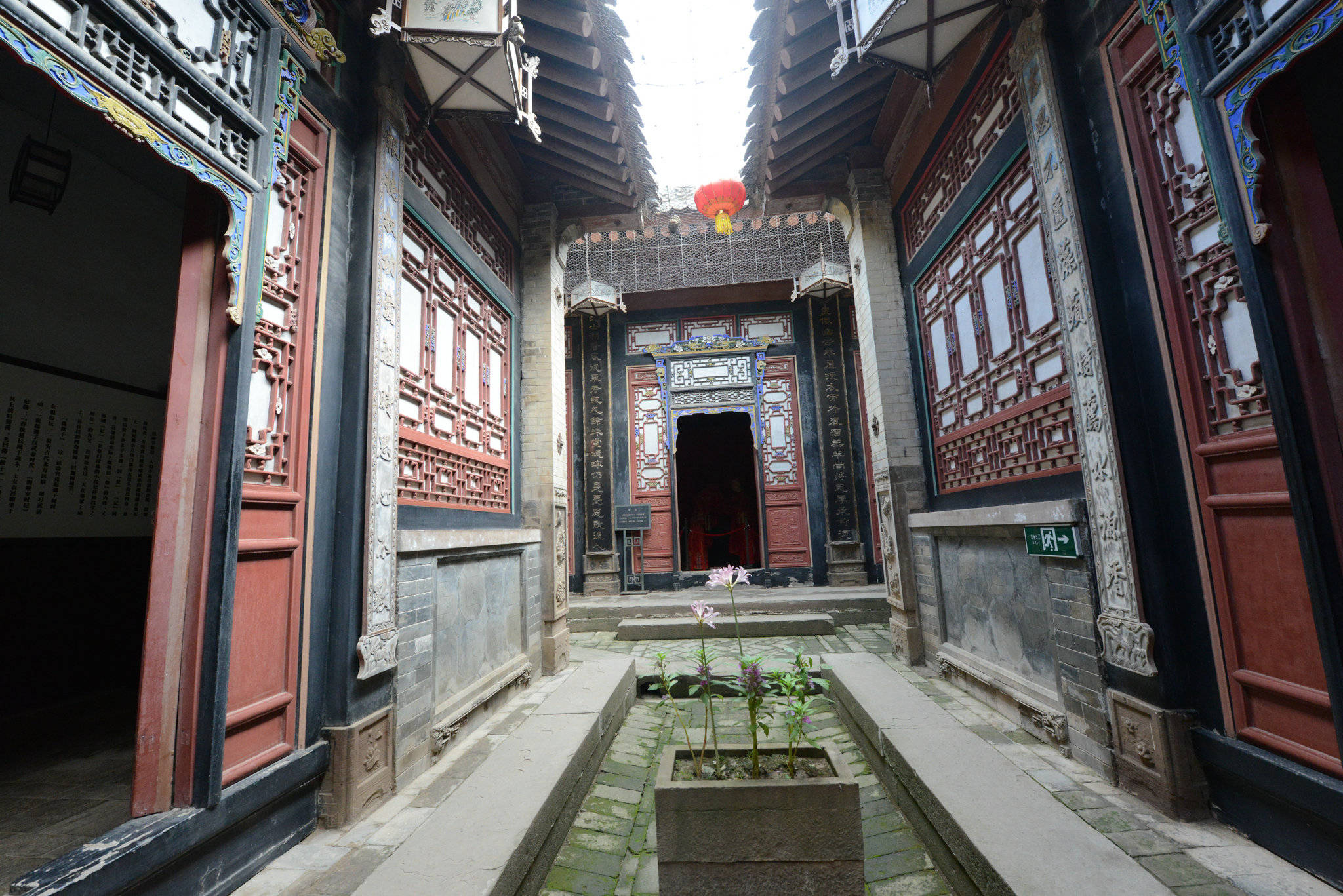 黄土地(|隐在旬邑黄土地上“宫殿”，历时四十三年建成，叙述着清代秦商的奢华