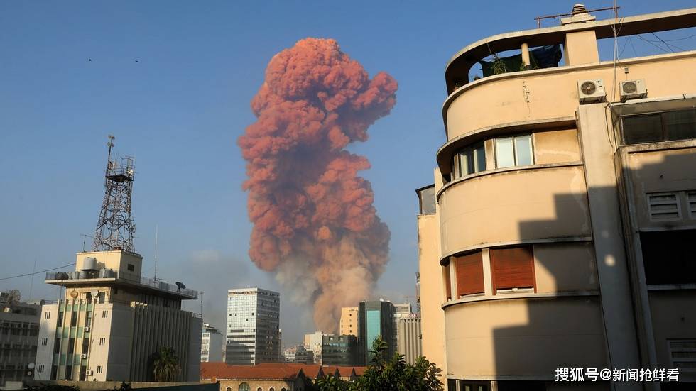 黎巴嫩首都大爆炸,现场升起蘑菇云