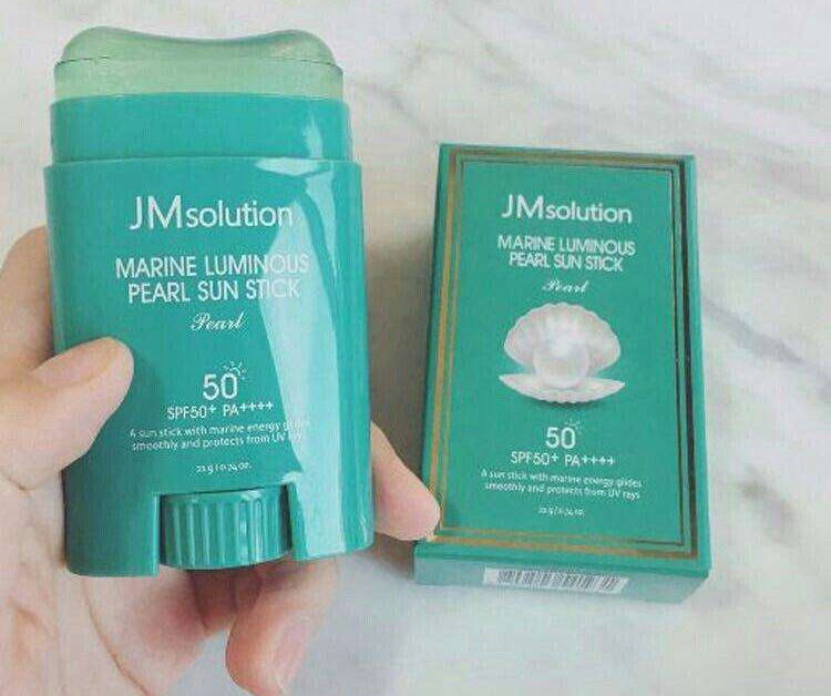 抹防晒霜对皮肤有害吗 231bf2f318754a62b29b53ba92715059.jpeg