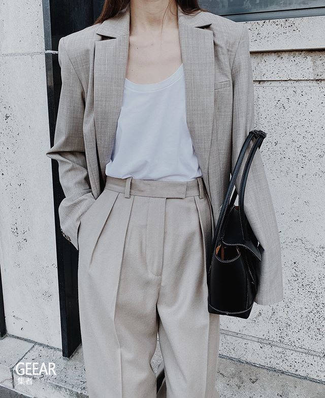 衣橱|给穿搭添上亮点：盛夏的衣橱最需要这5种不易过时的色调！