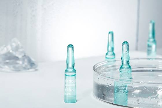 精华|ELODIE&JO爱洛蒂佐护肤品牌子怎么样，蓝睡莲倍润水光精华液好用吗