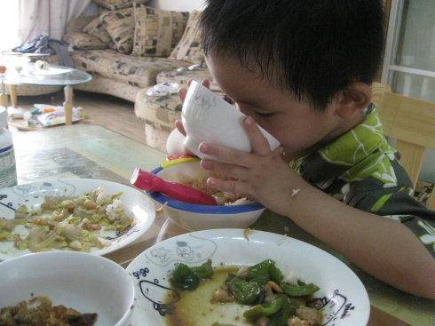 孩子|暗示今年可能难长高，家长要引起重视夏季孩子有这4种表现