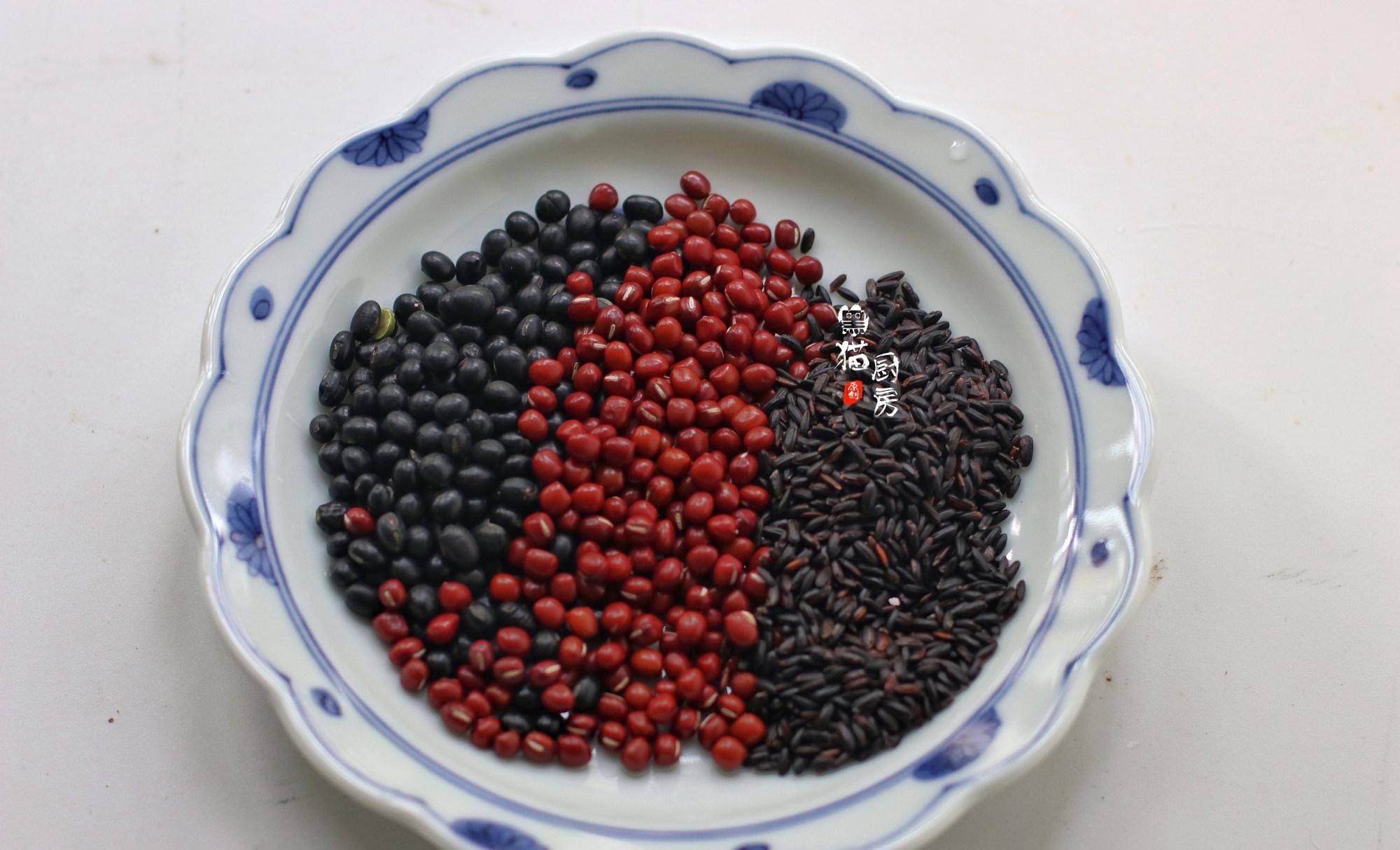 怎样泡发黑豆和红豆 1adba1fb7d00474890f57ae585655434.jpeg