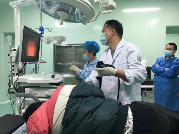 好心|反而会让他长不高,别好心办坏事父母的这种促进孩子长个的行为