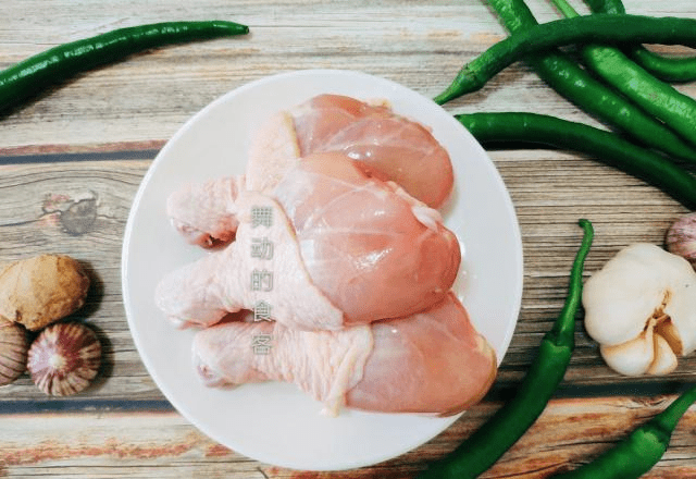 把肉切成小块的方法 a7be4b785e0c4b1d89c0f75d0a9a90af.png