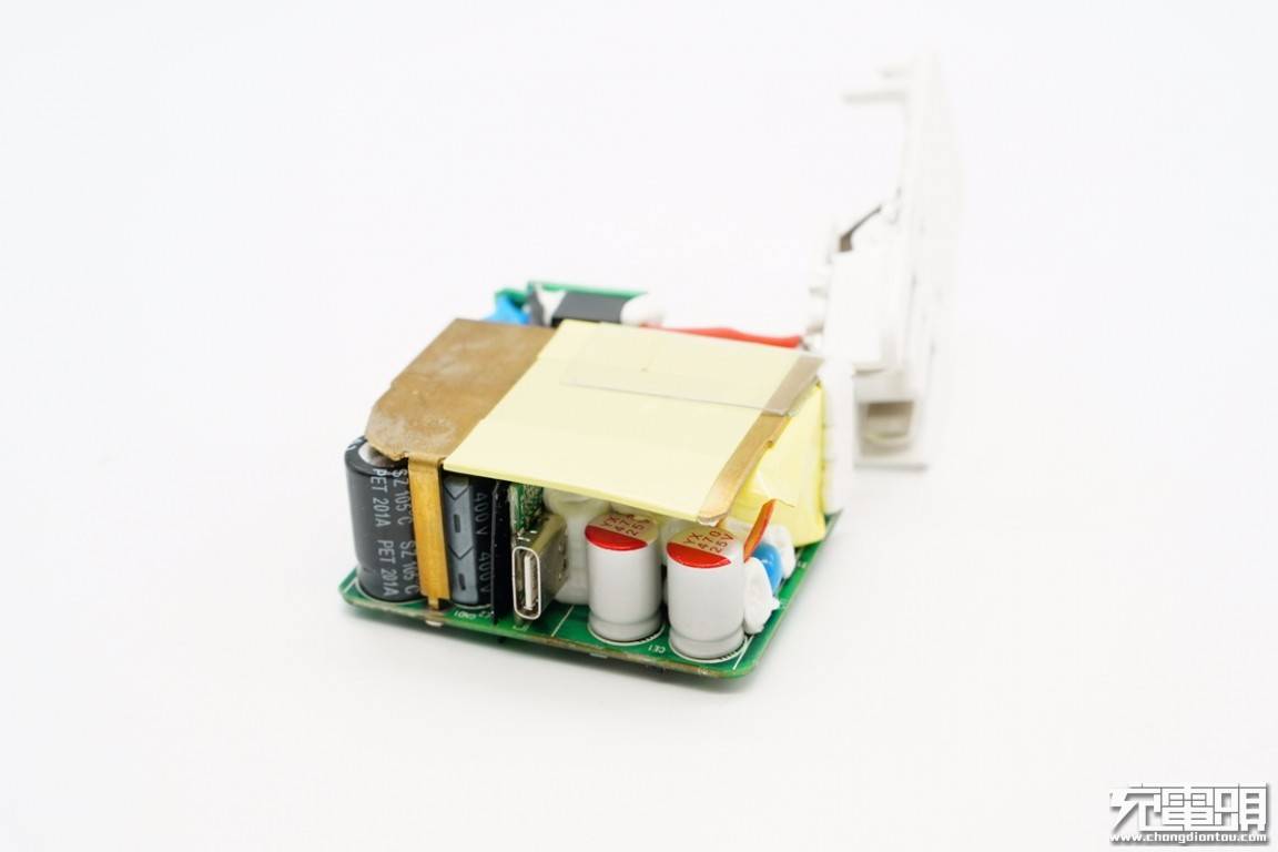 测评盘点|拆解报告：ROCK洛克65W USB PD氮化镓快充充电器