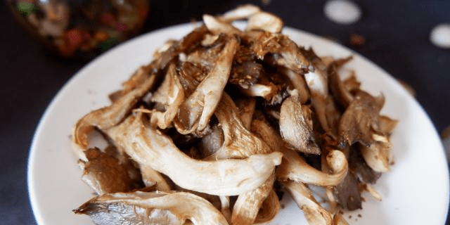 蘑菇怎么炒好吃孜然 0ba48191bfbe4e9eacfc822df8729a95.png
