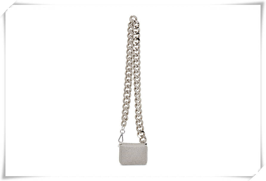 Wallet|极简设计中展现不羁性格:帅气女生怎能错过这几款KARA的链条手袋