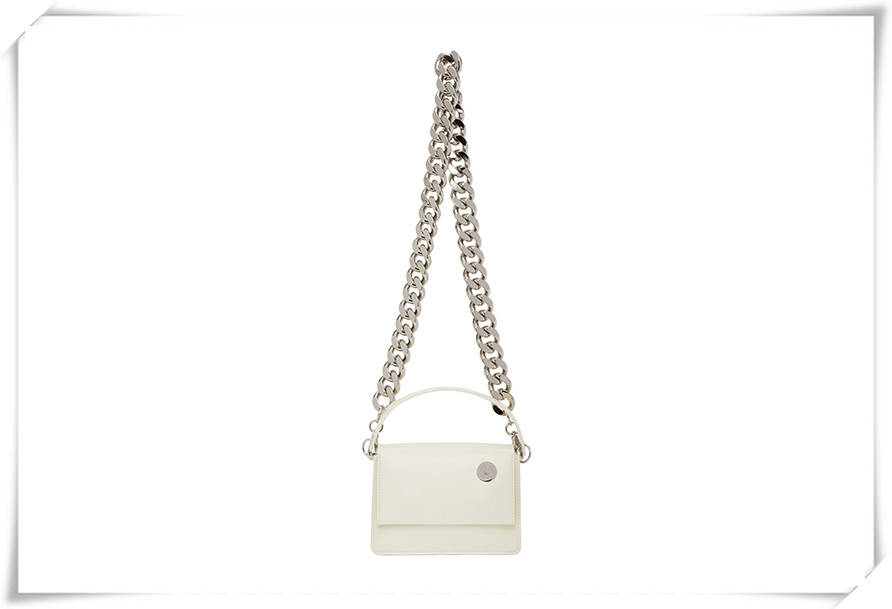 Wallet|极简设计中展现不羁性格:帅气女生怎能错过这几款KARA的链条手袋