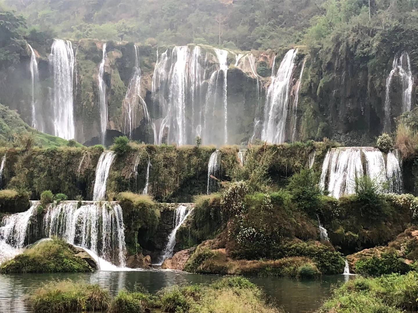 原创中国最美丽的瀑布，就藏在云南罗平，还入选了《国家地理》杂志！