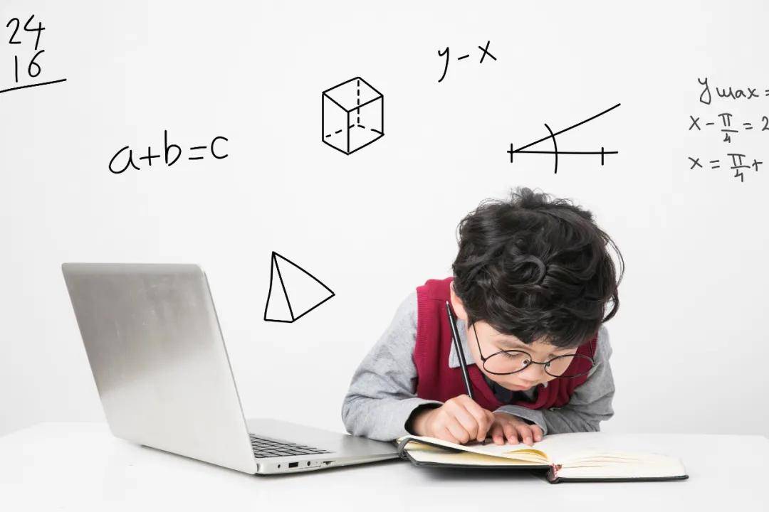 在线|“清洗”管理层，痛失名师：新东方在线换来同增近11倍亏损