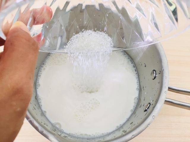 在家怎么做牛奶冰 5711d34fa626462ebfa4ca166611e157.jpeg