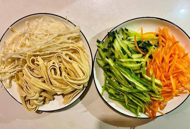 万能凉拌菜调料用途 88873946a51f4fd3b1ab0a663f0da890.jpeg