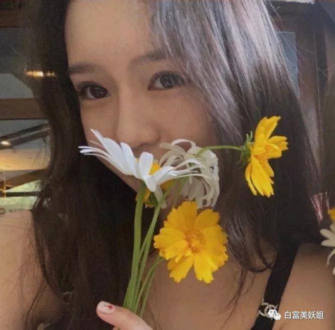 I'am|上海15岁富二代背景神秘不可说，王菲女儿都不敢抢她风头？