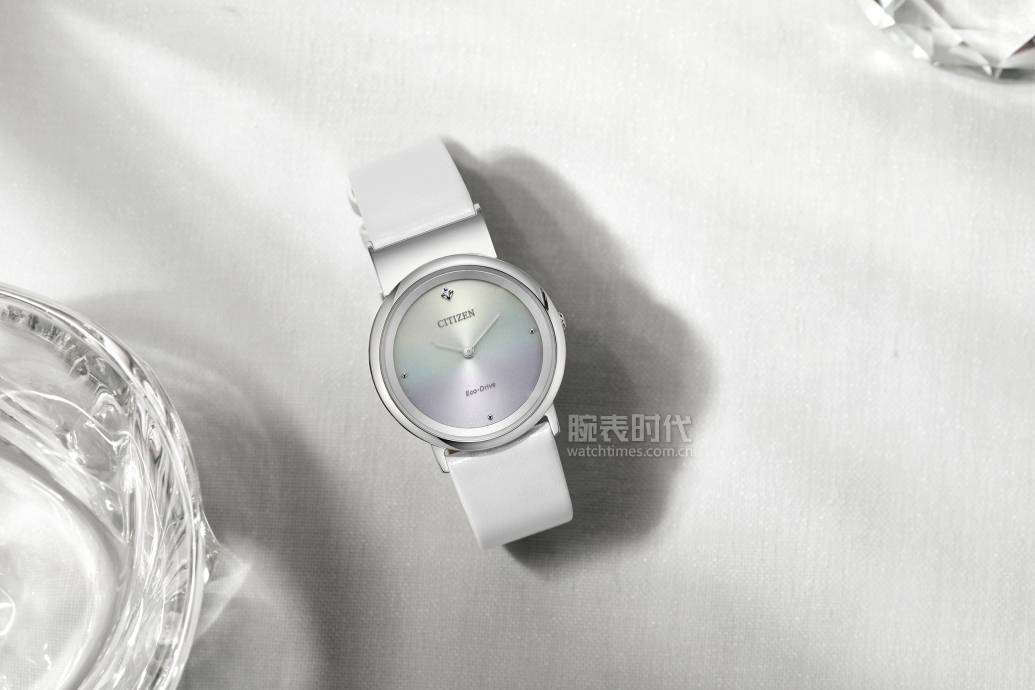 礼物|这是什么神颜颜值？西铁城给她准备了七夕礼物