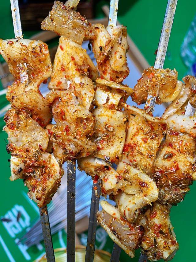 烧烤|去晚了没地方，吊炉大公鸡贼哇塞长春红旗街新开家德惠口味烧烤