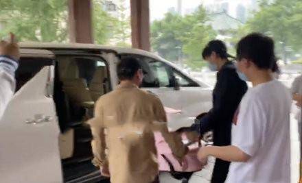 张若昀不满女儿小名被造谣，发文怒怼造谣者：
