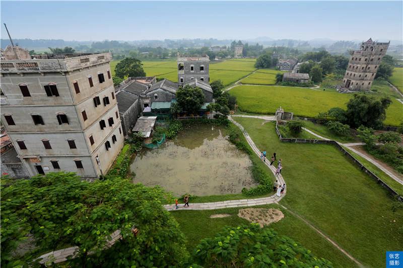 开平|开平有座村子，15座碉楼建于20年代，被列入世界文化遗产地之一