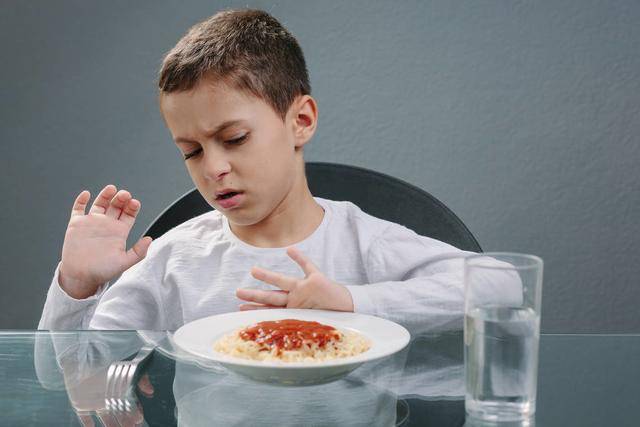 家长|孩子厌食不愿吃饭怎么办？6个方法让孩子爱上吃饭