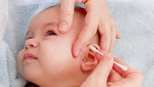 耳朵|真是“聪明洞”？医生：并非什么好事为何有些宝宝耳朵上有小孔