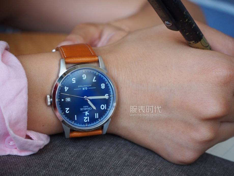 Charlie|我们搞到了一枚颜值贼高的小众法国表