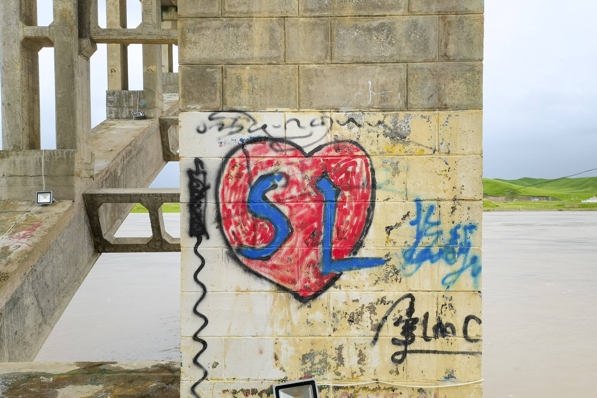 好看的墙面涂鸦图案 55877664324e47a0bb6e903cef51bf1d.jpeg