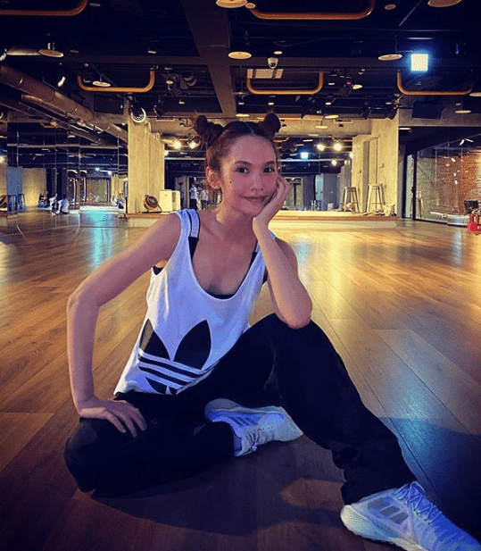 东京|三分钟快速搞定！夏天这么热，跟着东京女生绑上俏皮团子头