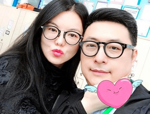 王岳伦与白衣美女暧昧不清!作为妻子的李湘该如何回应