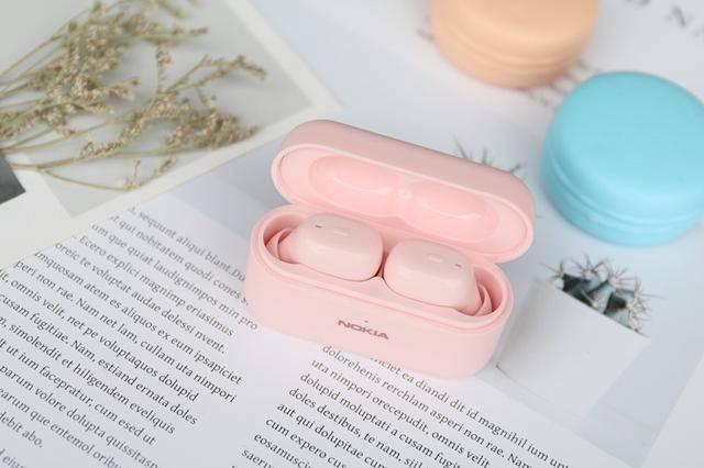 耳机|诺基亚终于不再用“情怀”出牌，这款真无线耳机真是太懂妹子的心