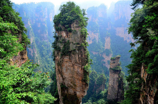 张家界自驾游|8月去张家界旅游如何安排最合适？需要请导游吗？景点如何搭配呢？