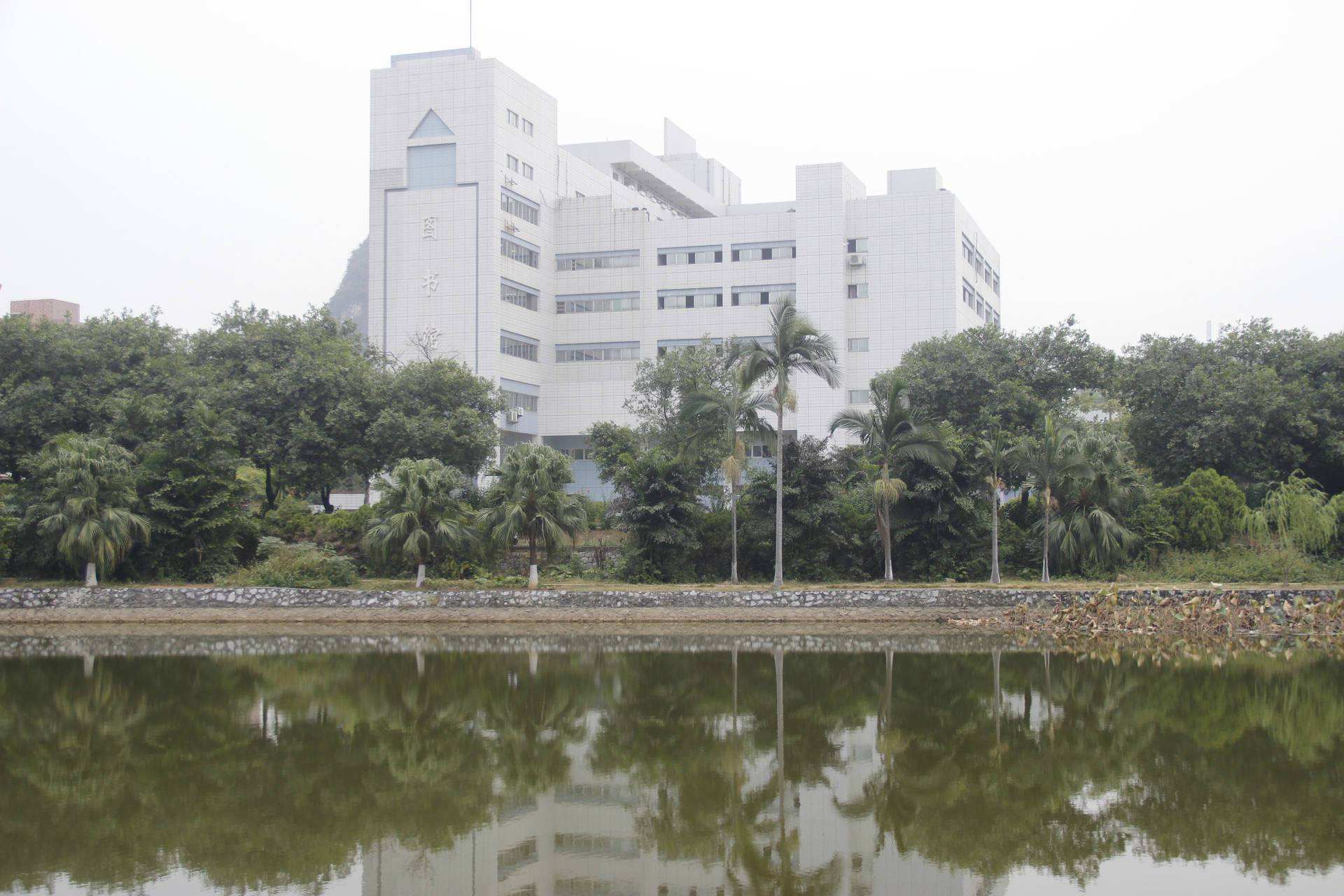 怎么看是不是公办大学 567a686b6d2c47cf85672b302ce98f93.jpeg