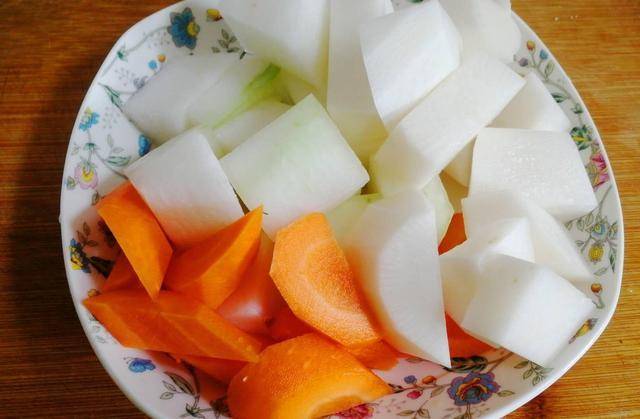 星空体育APP-
好吃的牛肉只要加这两种提味料炖煮牛肉酱香浓郁牛肉味十足不油腻(图4)